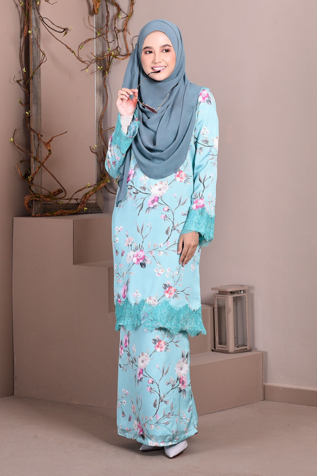 Baju Kurung Lace Madame Sara - Crystal Aqua