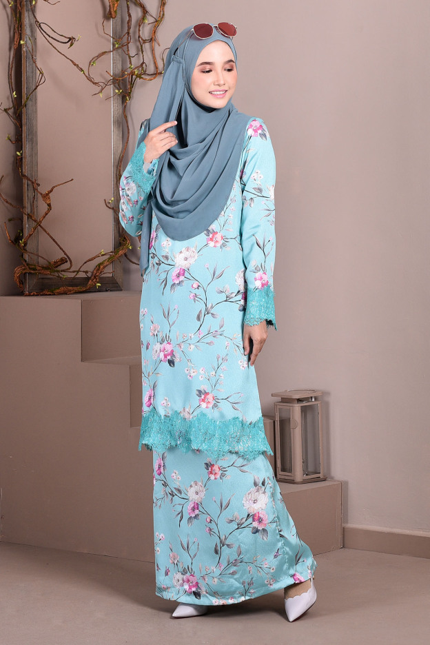 Baju Kurung Lace Madame Sara - Crystal Aqua
