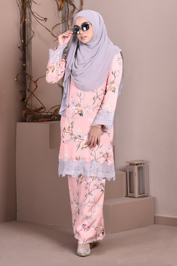 Baju Kurung Lace Madame Sara - Fresh Peach