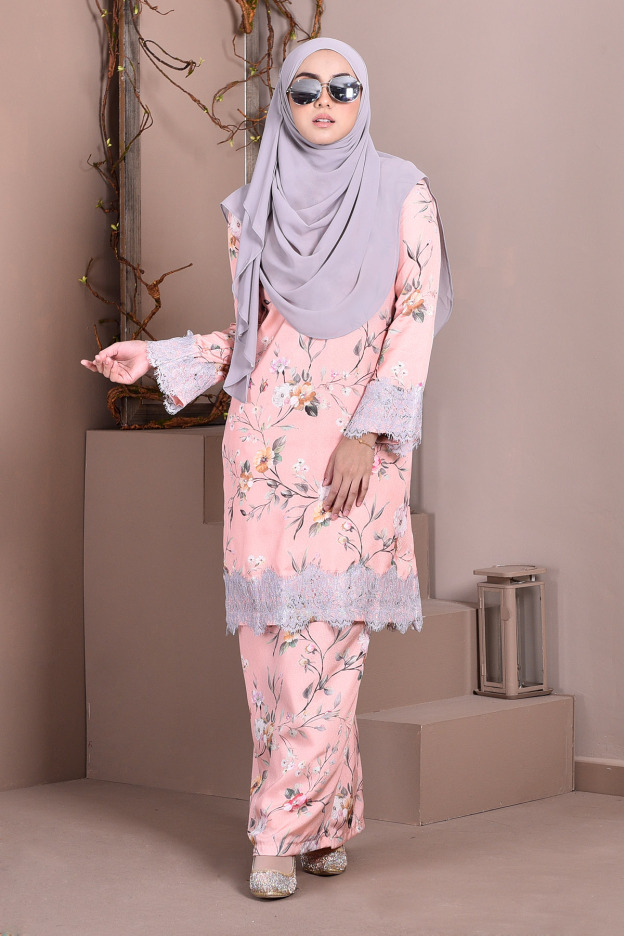 Baju Kurung Lace Madame Sara - Fresh Peach