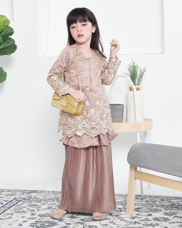 Baju Kurung Lace Pleated Ruffle Adra Kids - Rosewood Brown