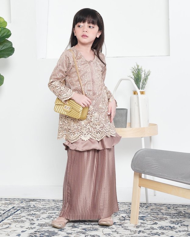 Baju Kurung Lace Pleated Ruffle Adra Kids - Rosewood Brown