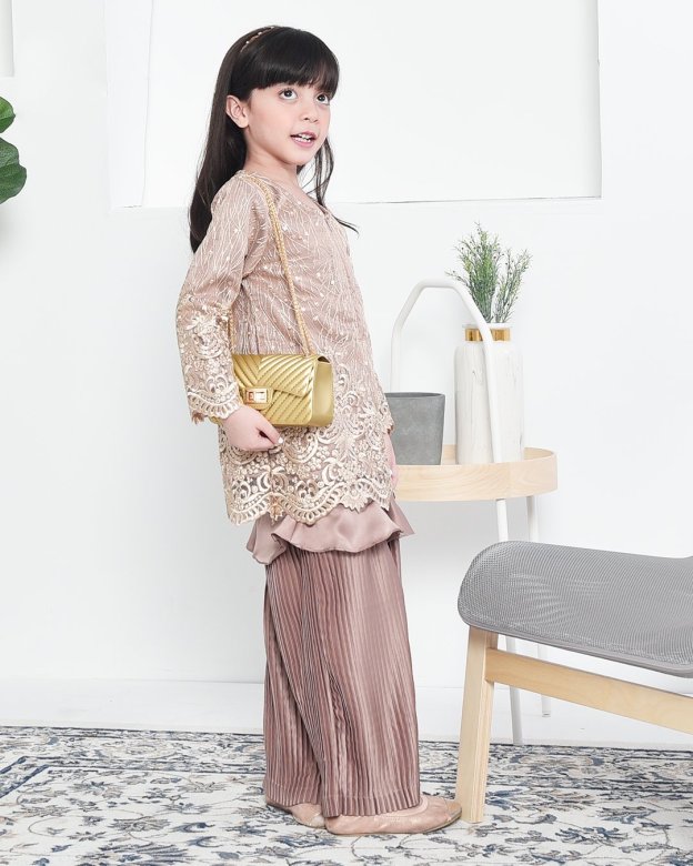 Baju Kurung Lace Pleated Ruffle Adra Kids - Rosewood Brown