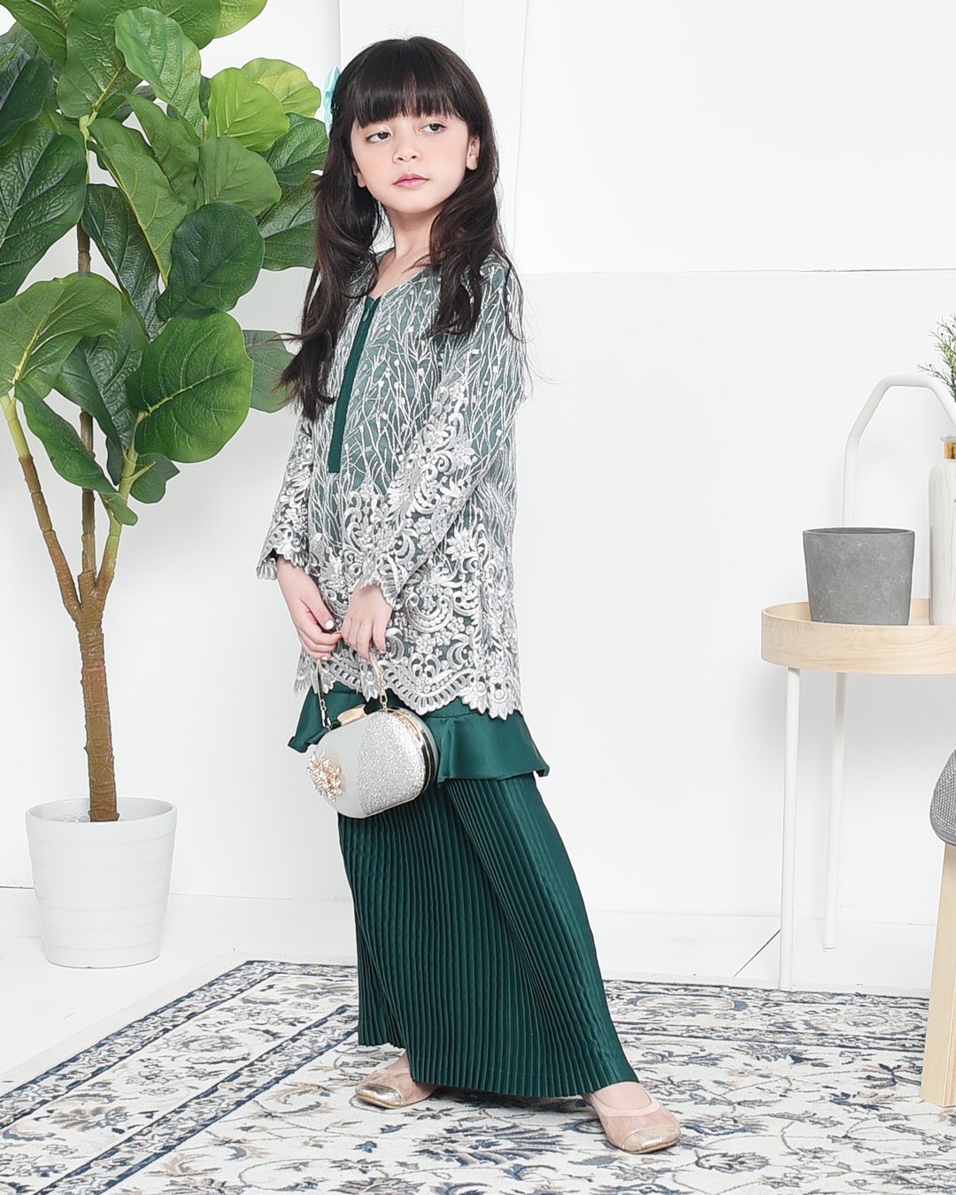 Baju Kurung Lace Pleated Ruffle Adra Kids - Zamrud Green
