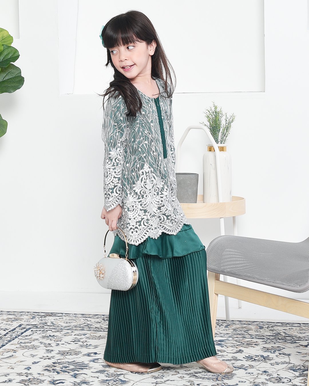 Baju Kurung Lace Pleated Ruffle Adra Kids - Zamrud Green