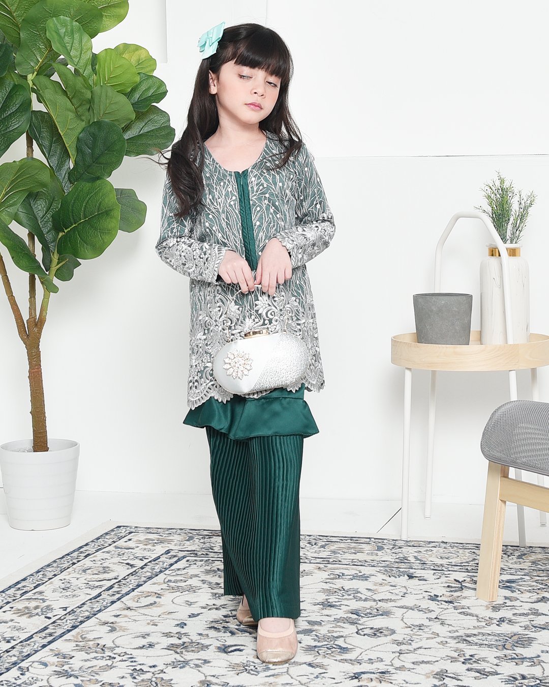 Baju Kurung Lace Pleated Ruffle Adra Kids - Zamrud Green
