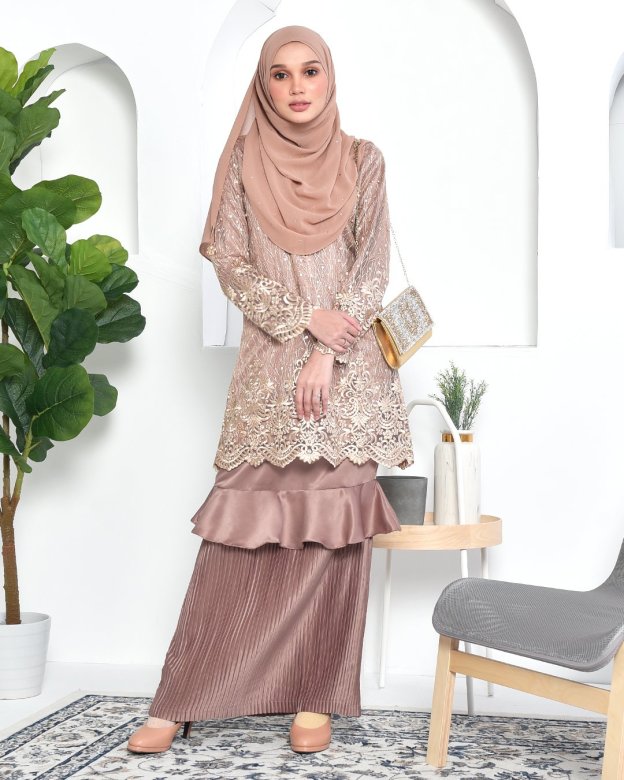 Baju Kurung Lace Pleated Ruffle Adra - Rosewood Brown