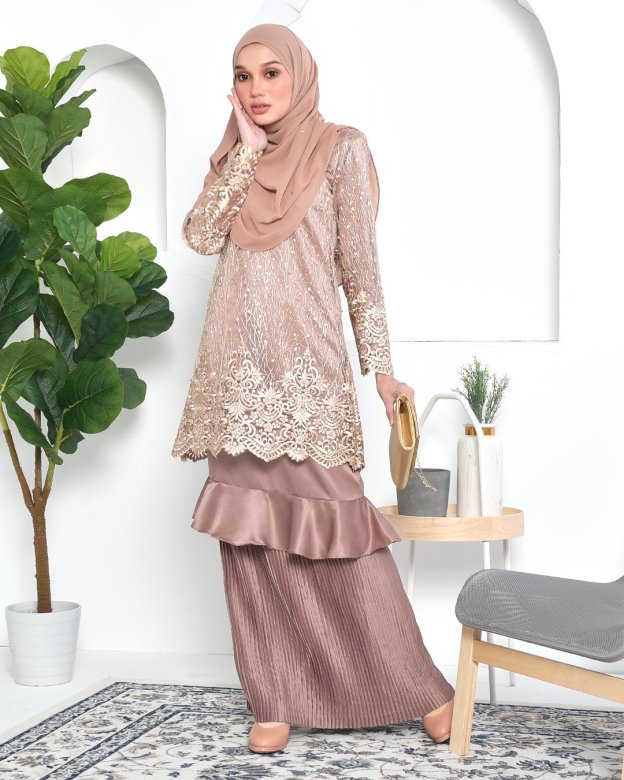 Baju Kurung Lace Pleated Ruffle Adra - Rosewood Brown