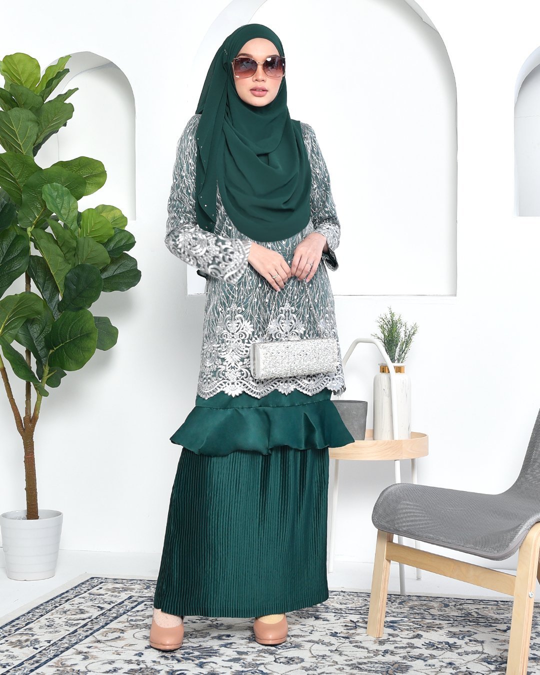 Baju Kurung Lace Pleated Ruffle Adra - Zamrud Green