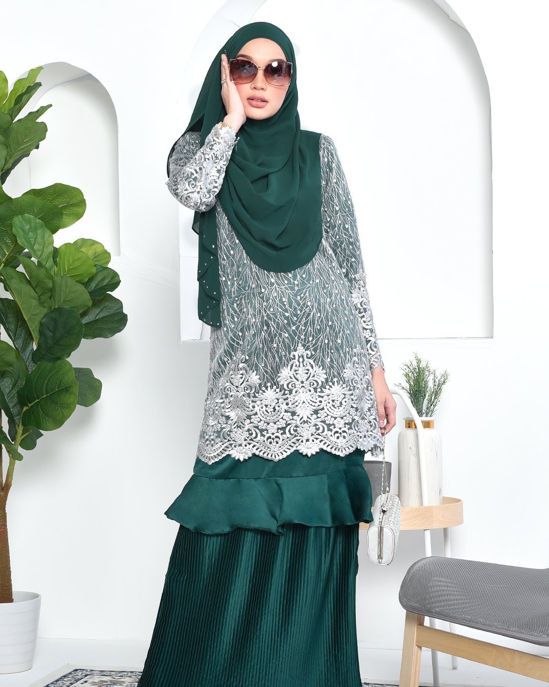 Baju Kurung Lace Pleated Ruffle Adra - Zamrud Green