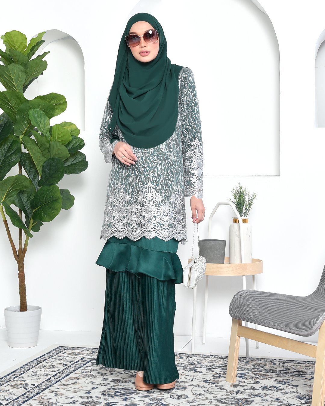 Baju Kurung Lace Pleated Ruffle Adra - Zamrud Green