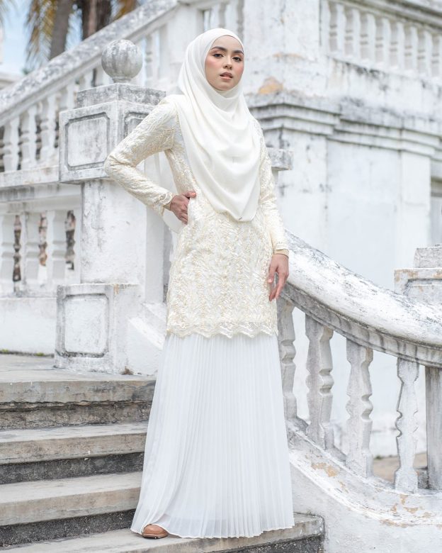 Baju Kurung Lace Pleated Rasiah - Pearl White