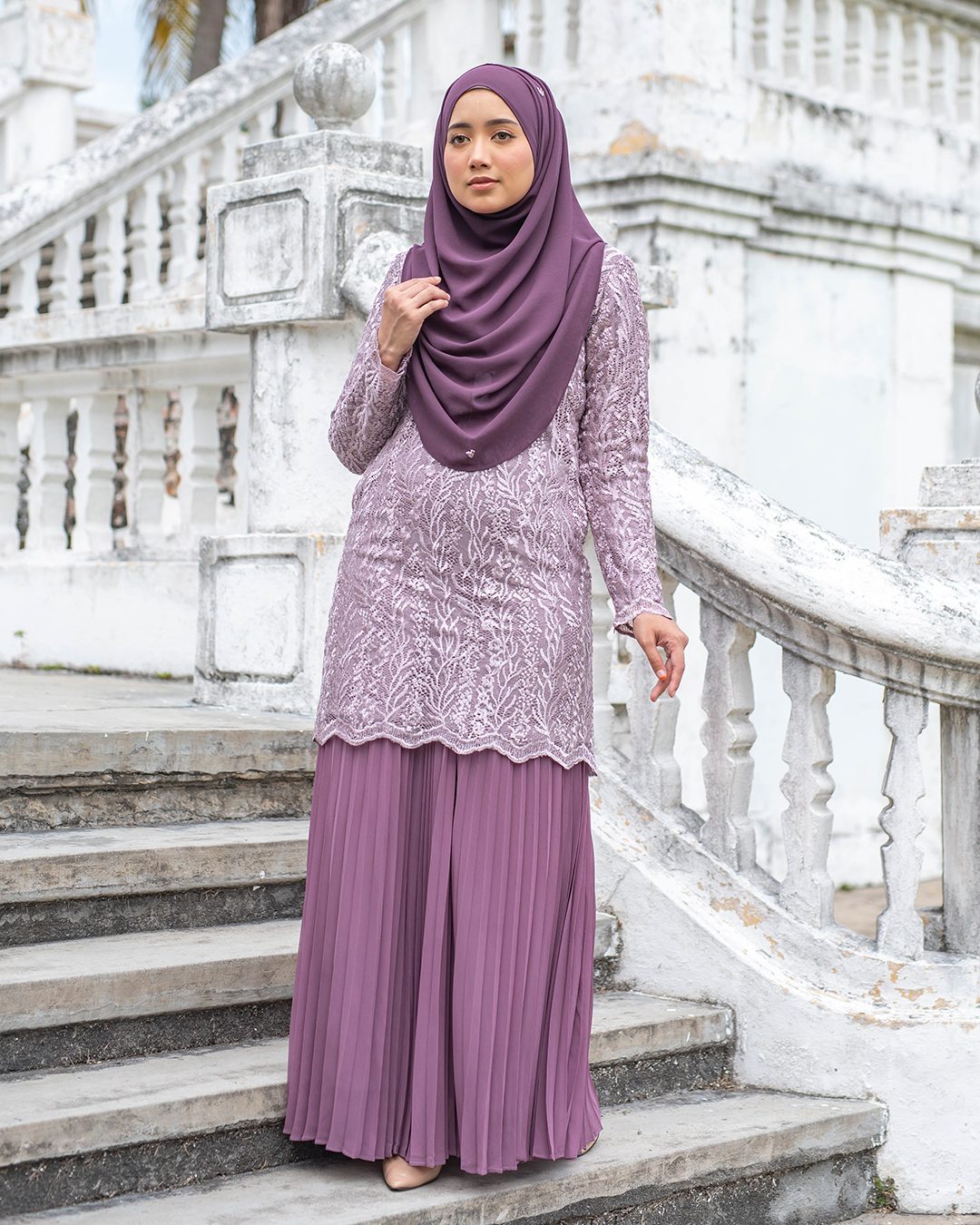 Baju Kurung Lace Pleated Rasiah - Plum Purple
