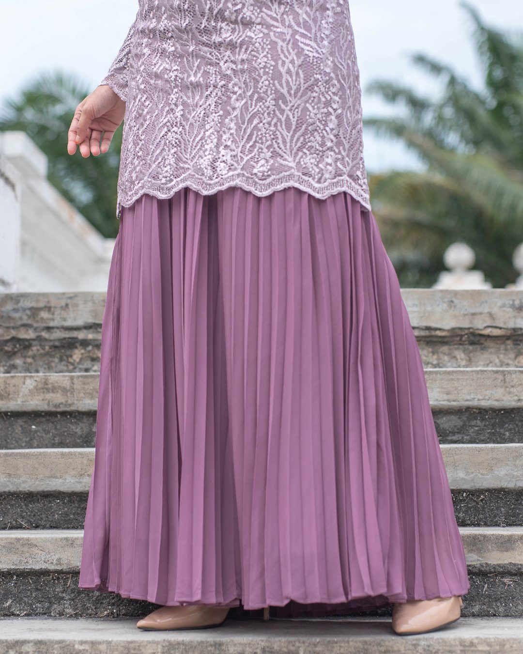 Baju Kurung Lace Pleated Rasiah - Plum Purple