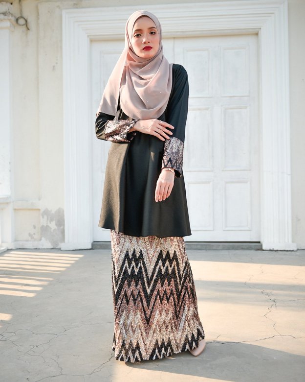Baju Kurung Lace Sequin Aqira - Black
