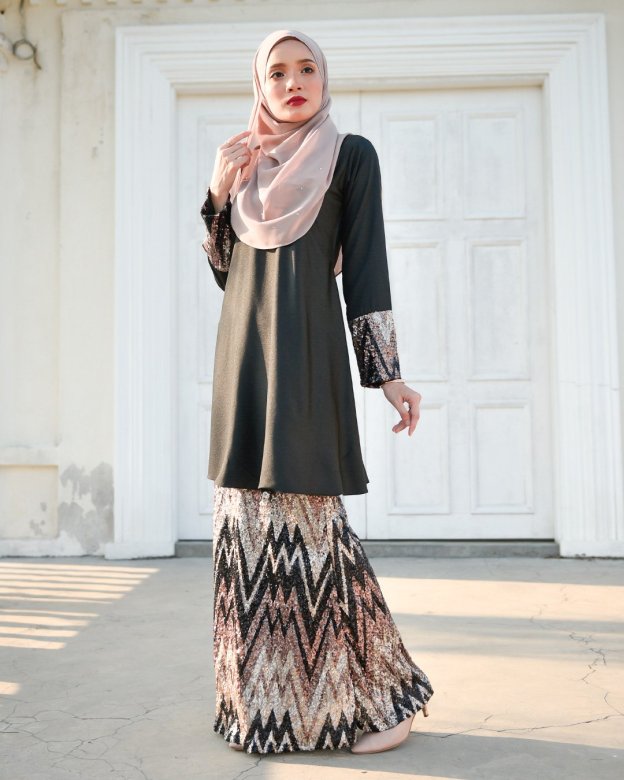 Baju Kurung Lace Sequin Aqira - Black