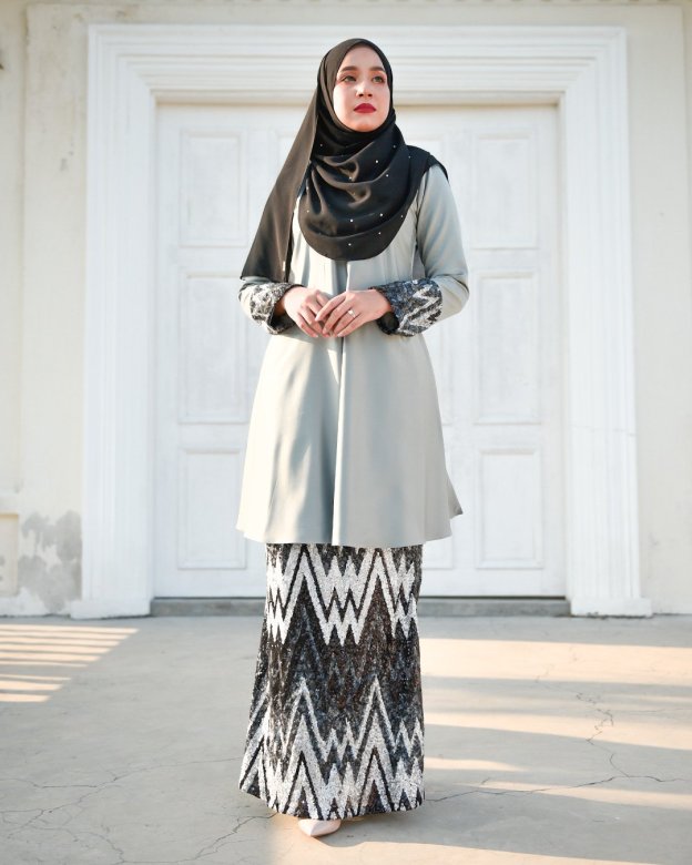 Baju Kurung Lace Sequin Aqira - Grey