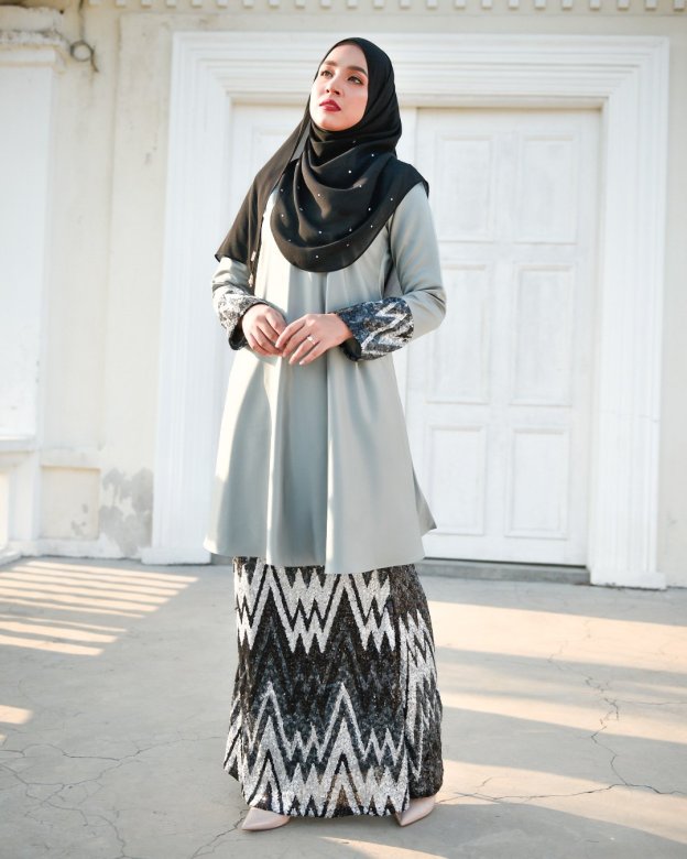 Baju Kurung Lace Sequin Aqira - Grey