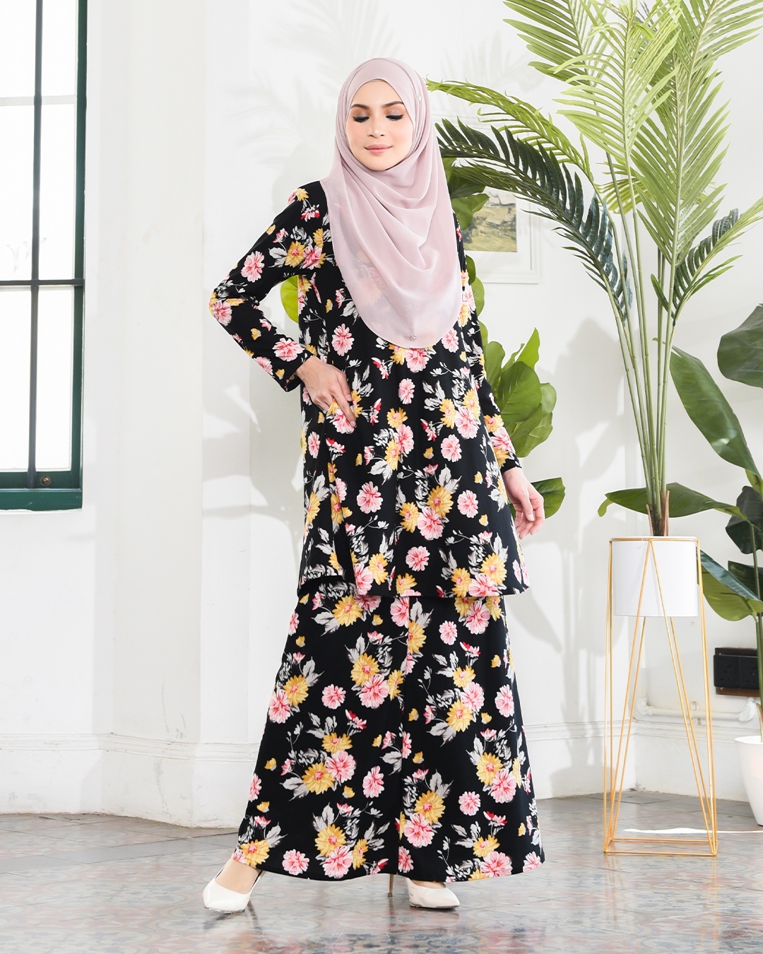 Kurung Lara - Aster Black