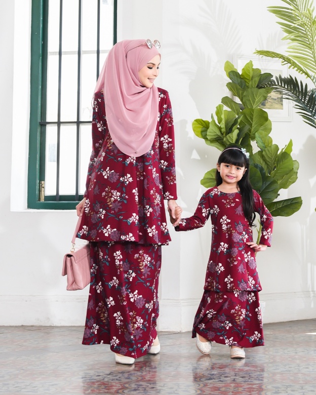 Kurung Lara – Azalia Maroon