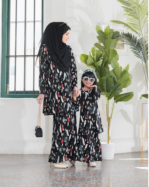 Kurung Lara – Chick Black