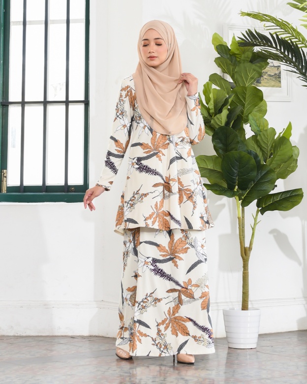 Kurung Lara – Cream Brown