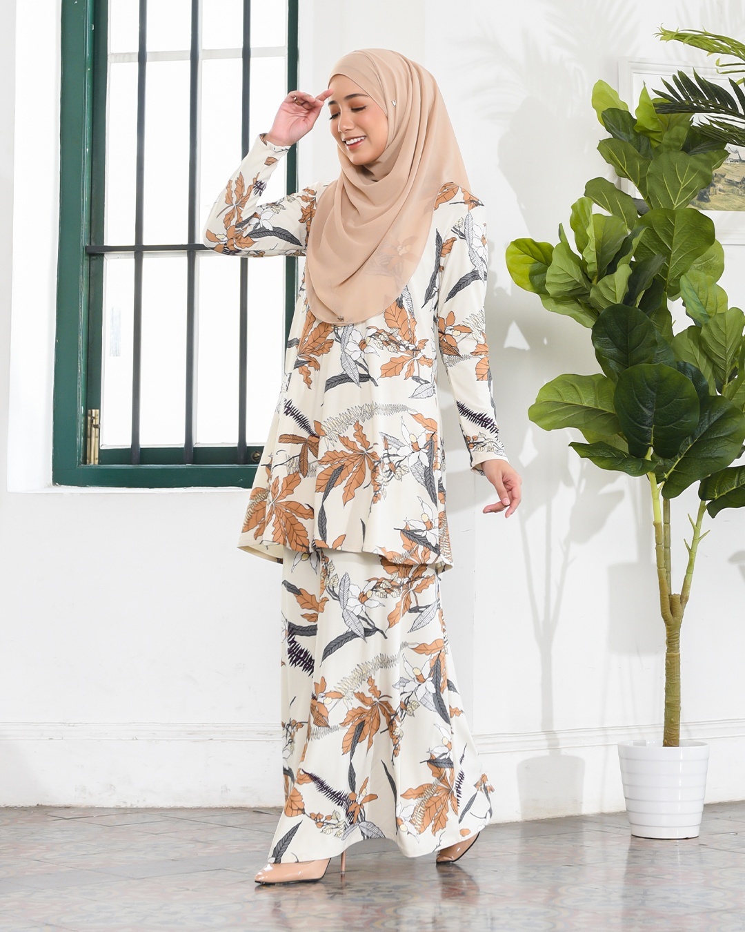 Kurung Lara – Cream Brown