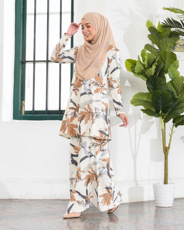Kurung Lara – Cream Brown