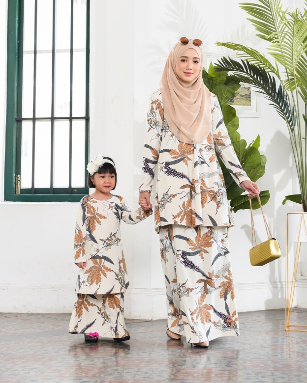 Kurung Lara – Cream Brown