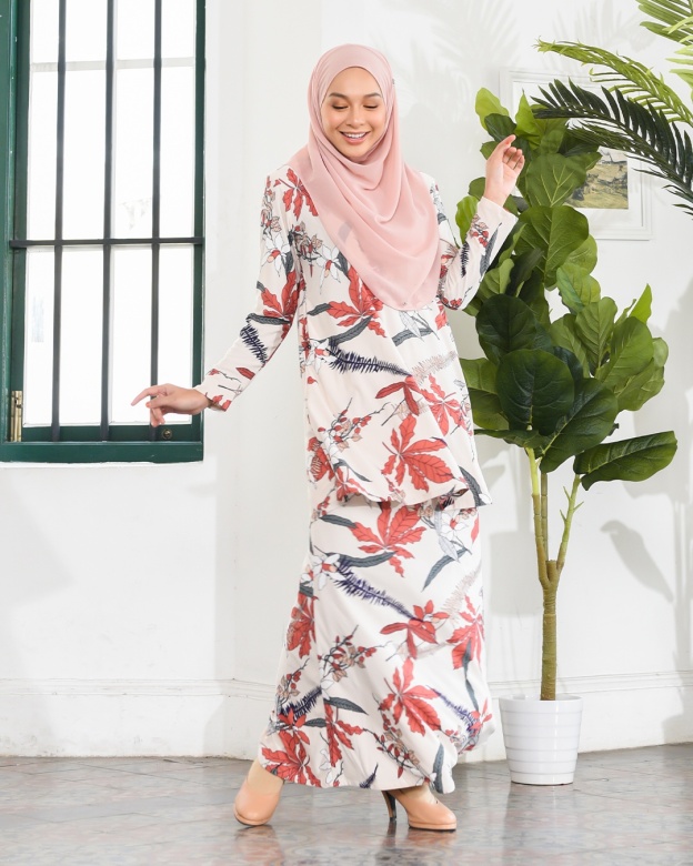 Kurung Lara – Cream Coral