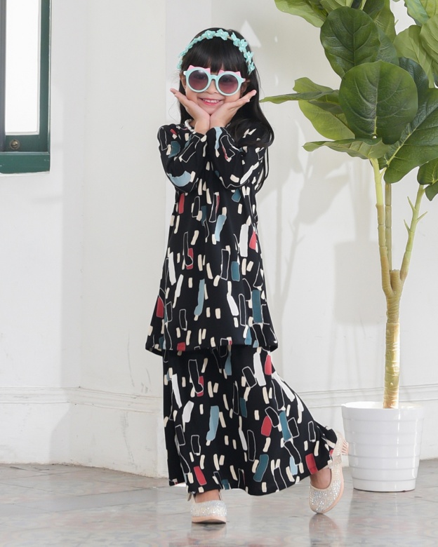 Kurung Lara Kids – Chick Black