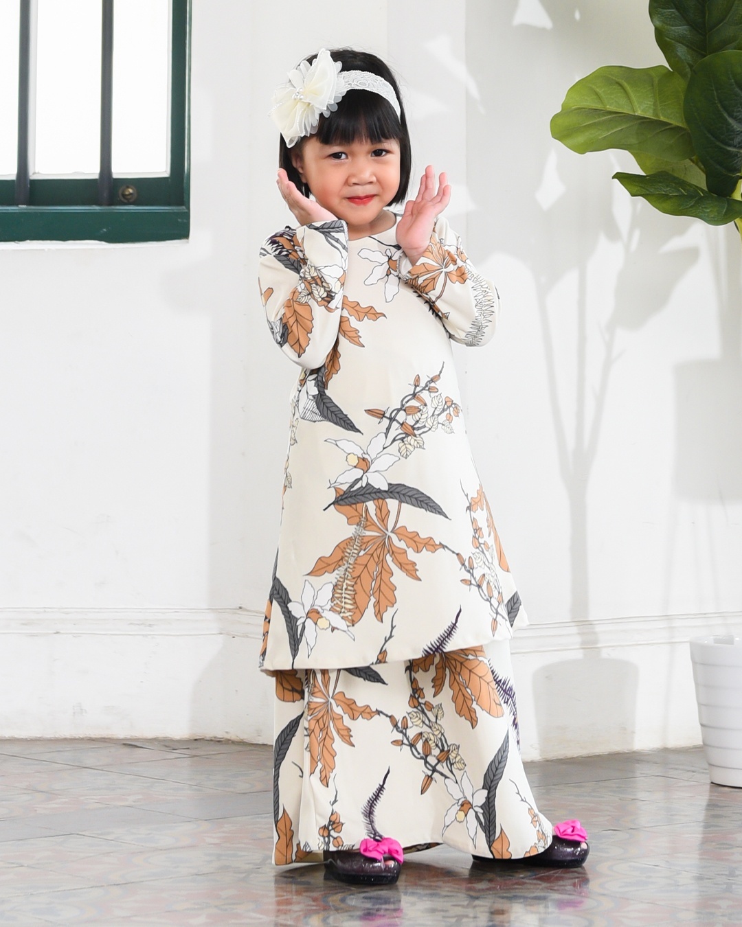 Kurung Lara Kids – Cream Brown