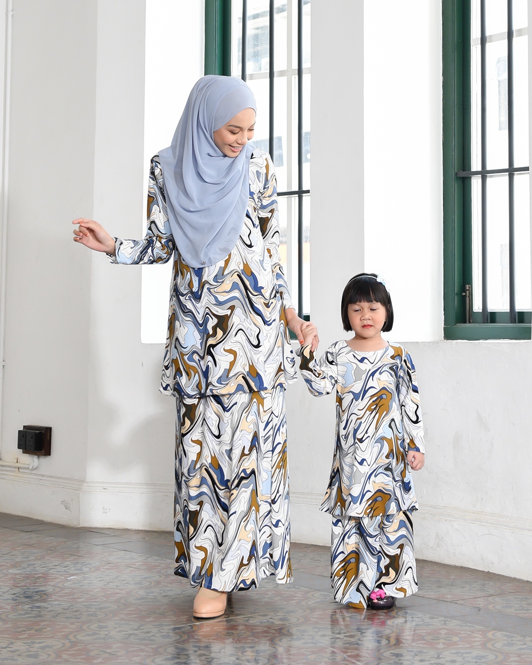 Kurung Lara Kids – Marble Blue