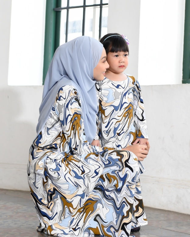 Kurung Lara Kids – Marble Blue