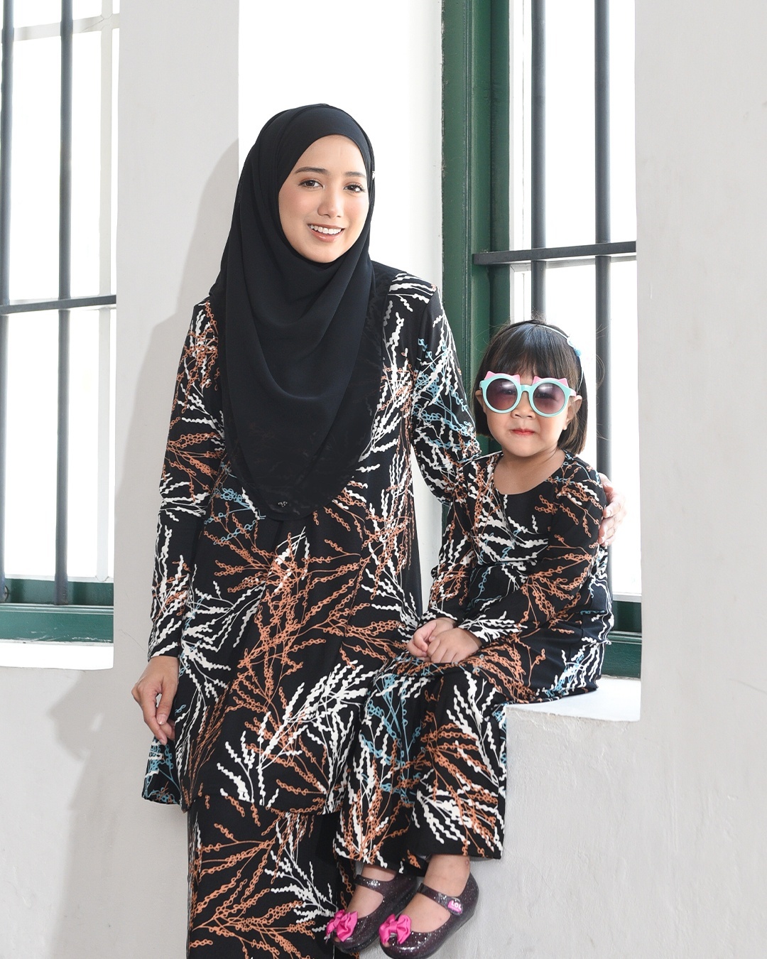 Kurung Lara – Muscari Black