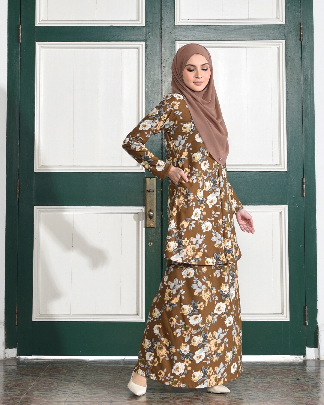 Kurung Lara – Peony Brown