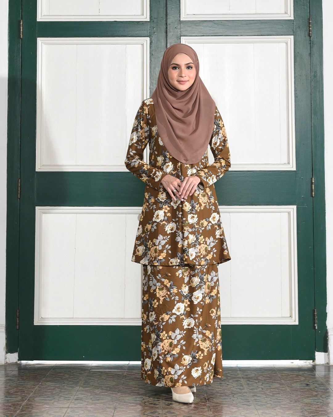 Kurung Lara – Peony Brown