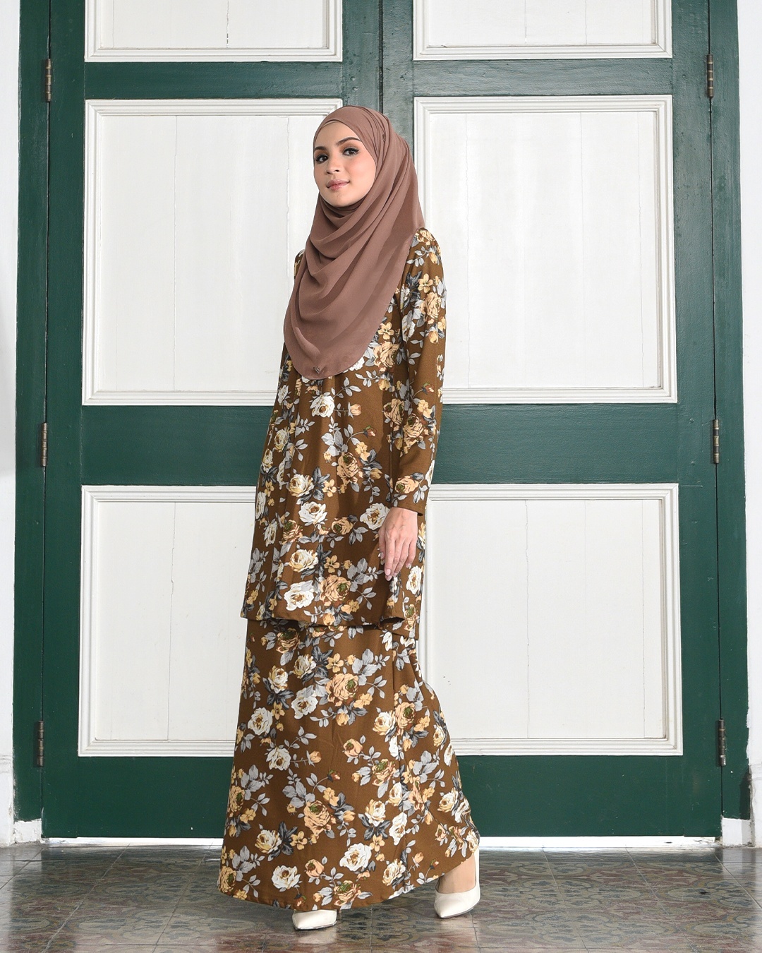 Kurung Lara – Peony Brown