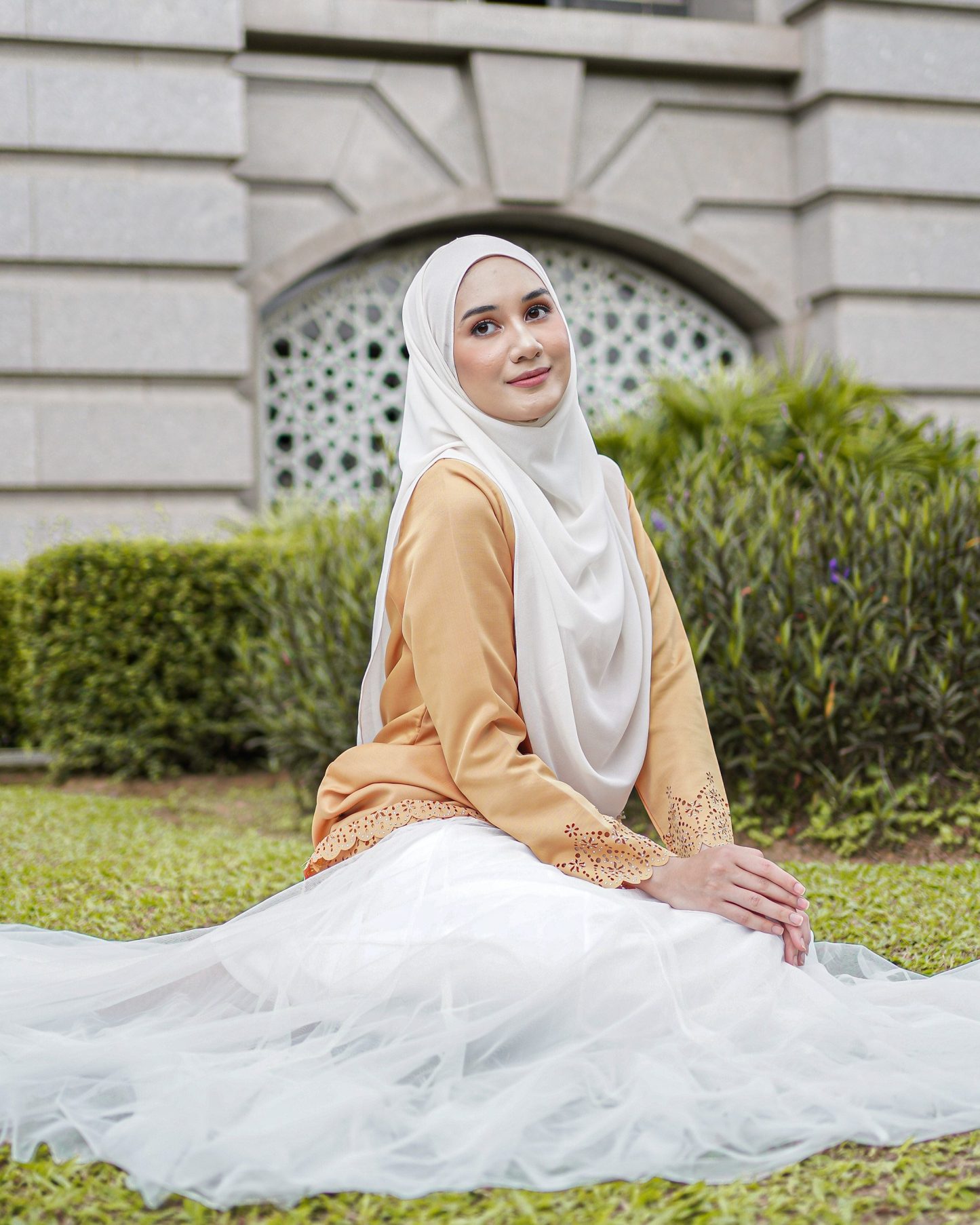 Blouse Lasercut Allena - Apricot