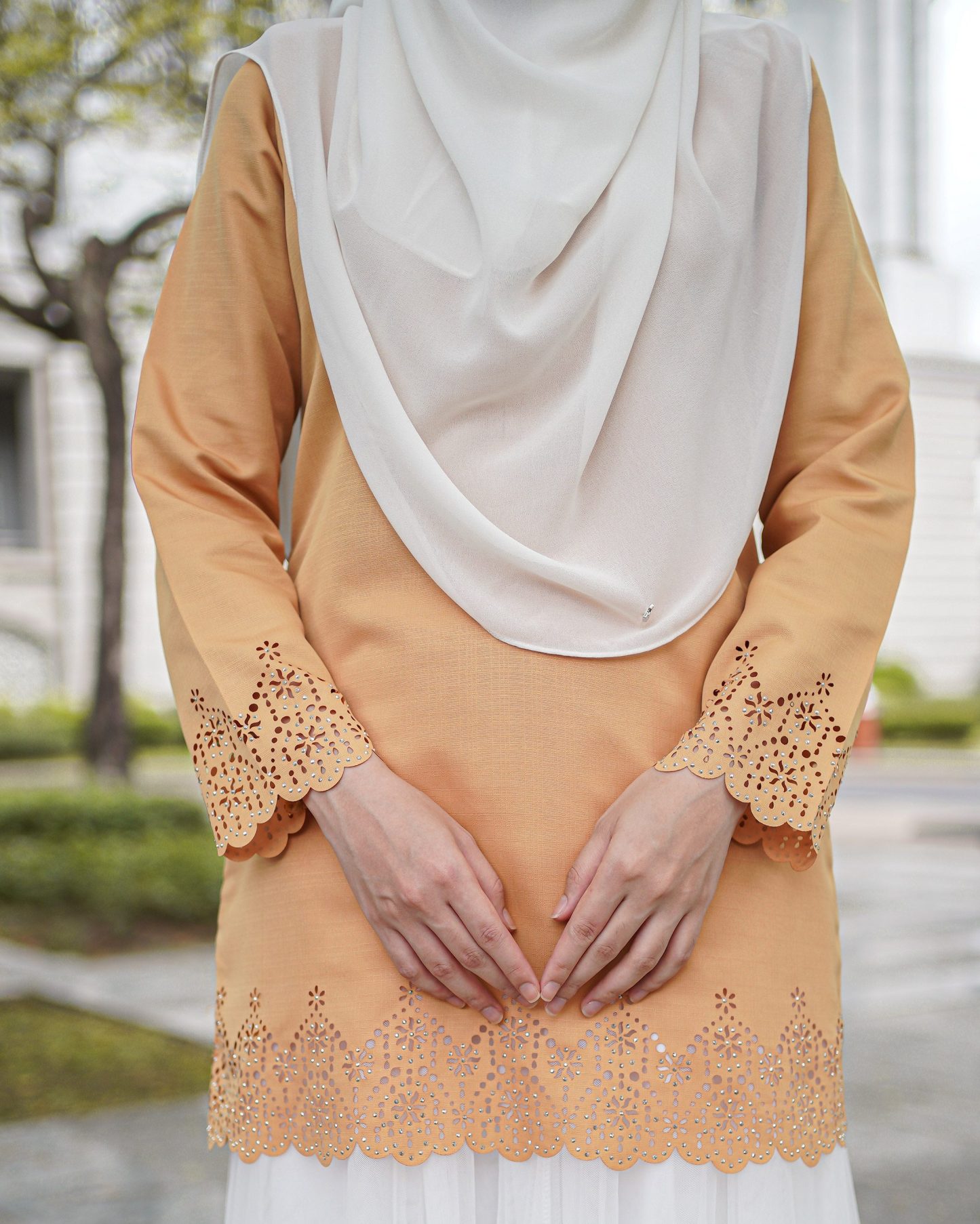Blouse Lasercut Allena - Apricot