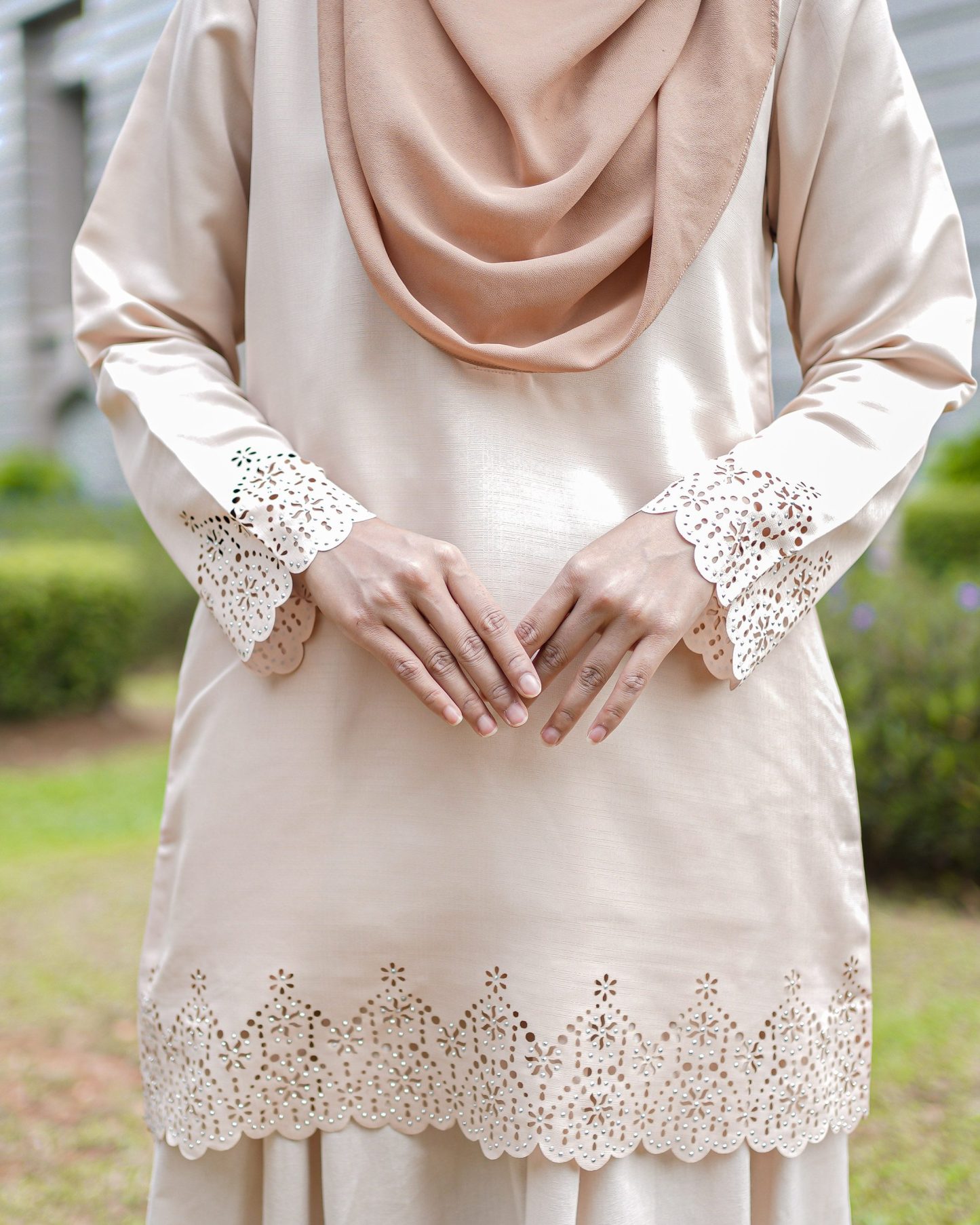 Blouse Lasercut Allena - Ivory Cream