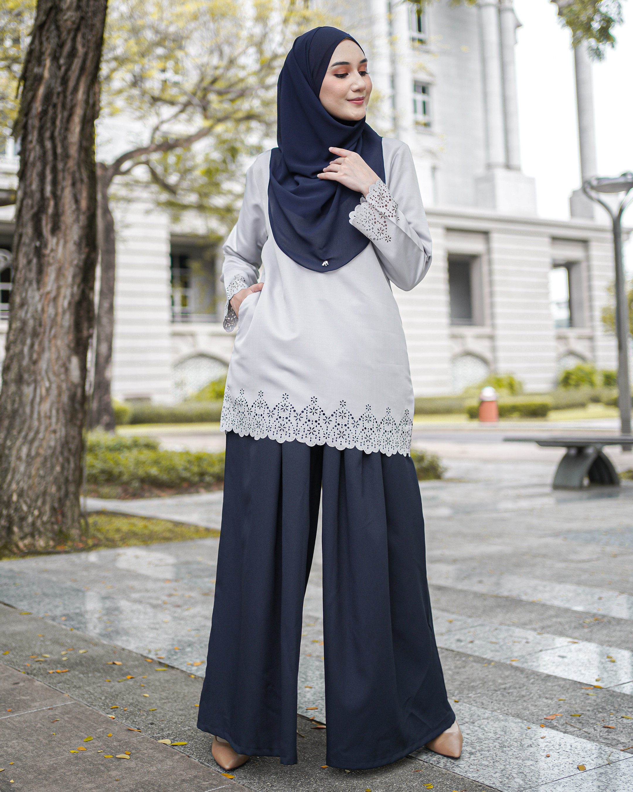 Blouse Lasercut Allena - Light  Grey