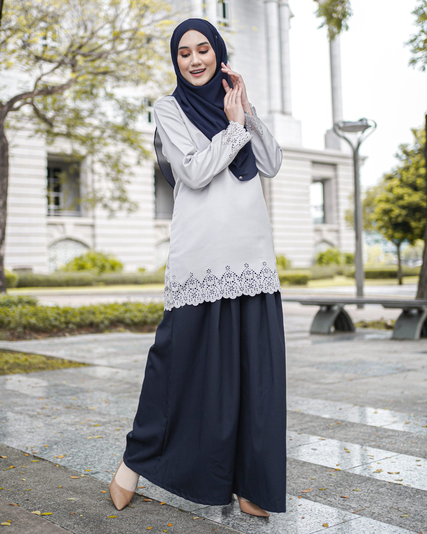 Blouse Lasercut Allena - Light Grey