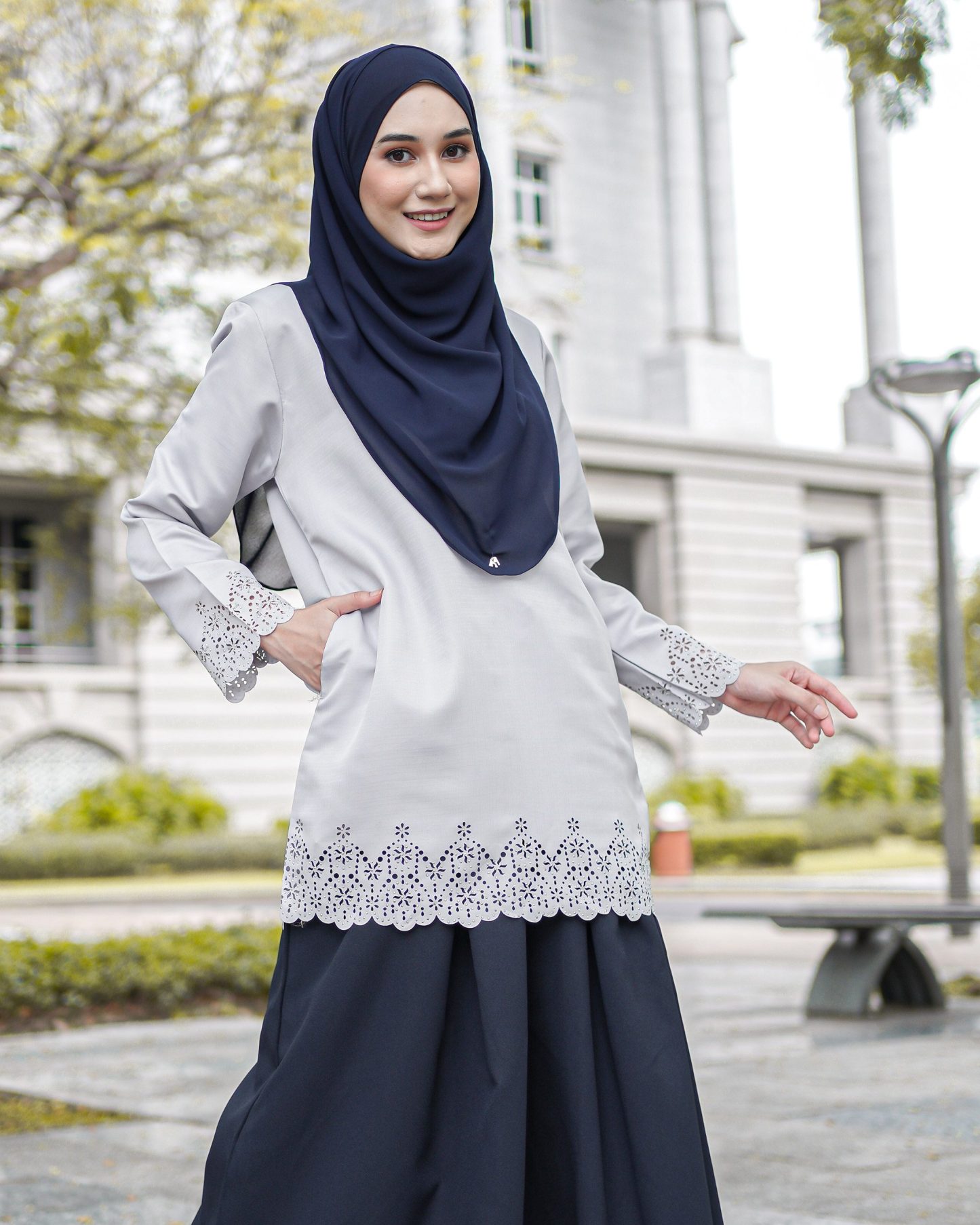 Blouse Lasercut Allena - Light Grey