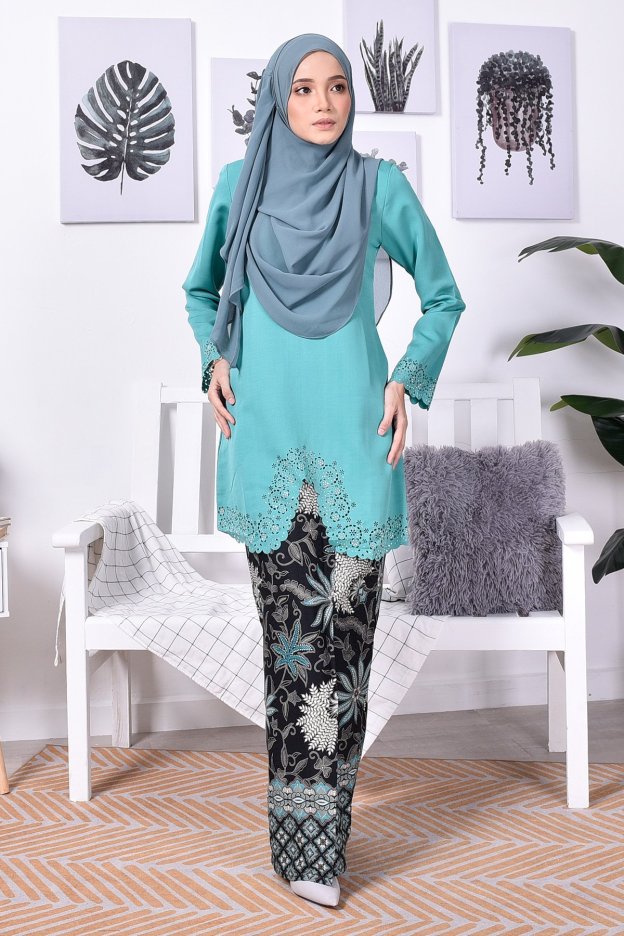 Baju Kurung Batik Moden Lasercut Nasim - Turquoise