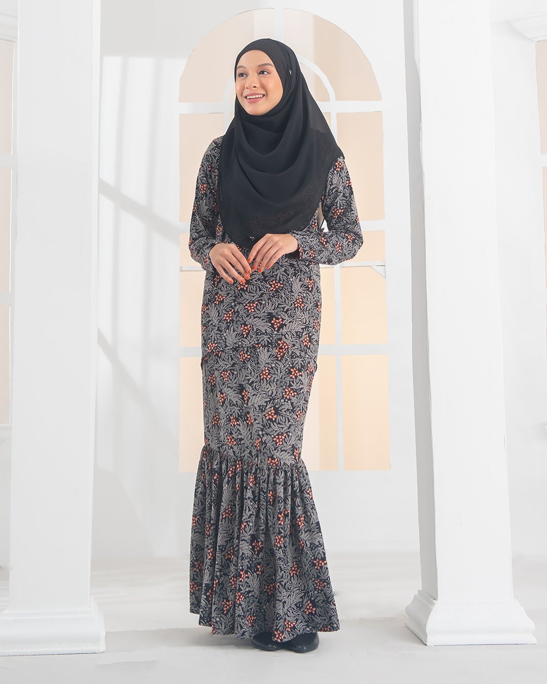 Baju Kurung Livia Laluna X MCC - Midnight Black