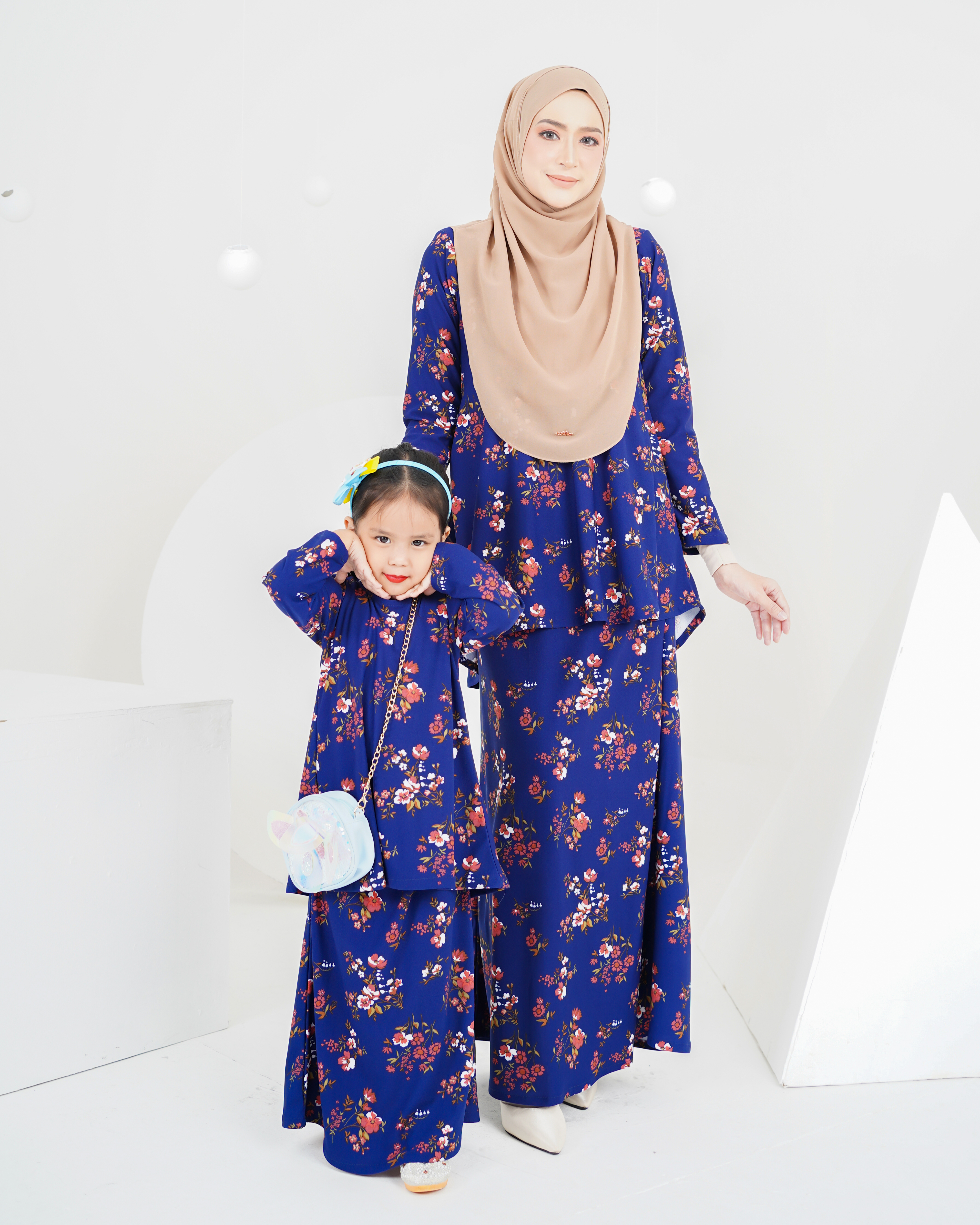 Baju Kurung Lola Printed 2.0 - Dianthus Blue