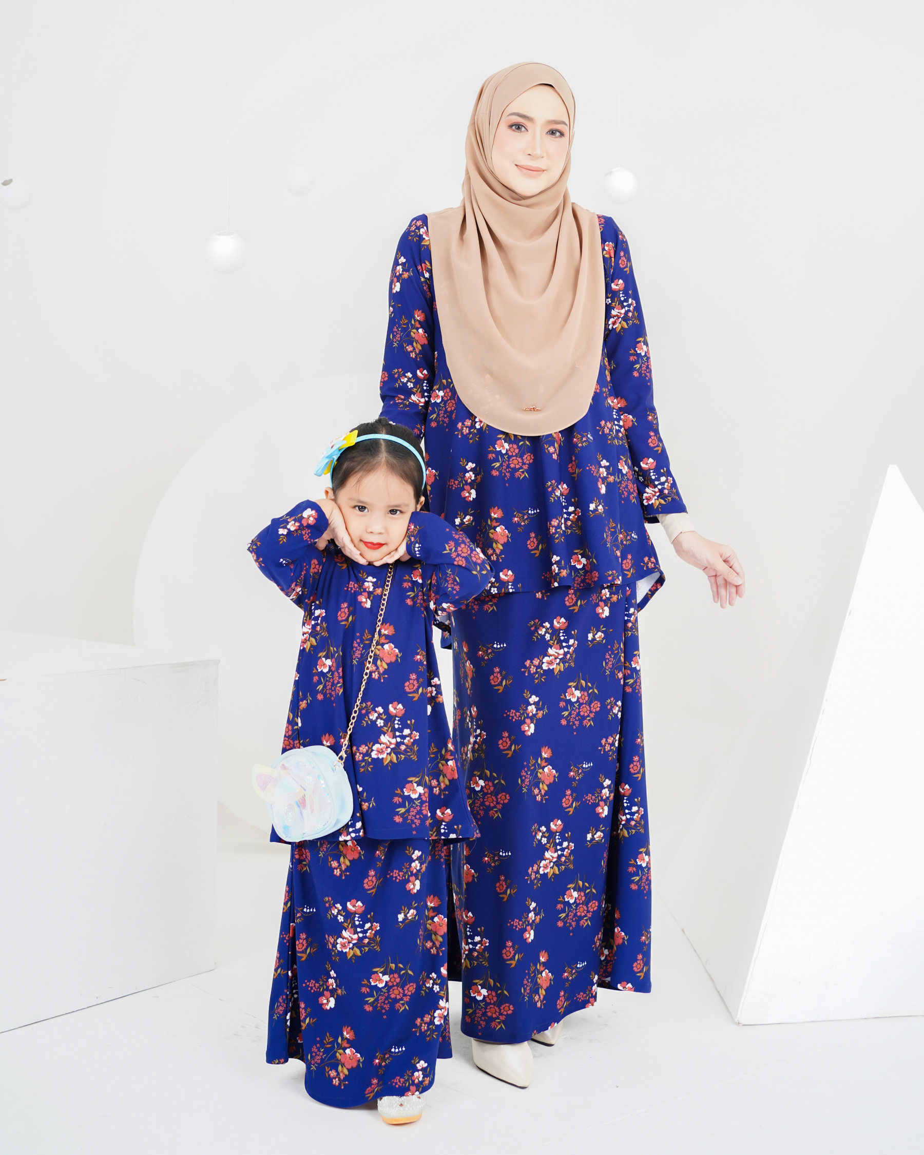 Baju Kurung Lola Printed 2.0 - Dianthus Blue