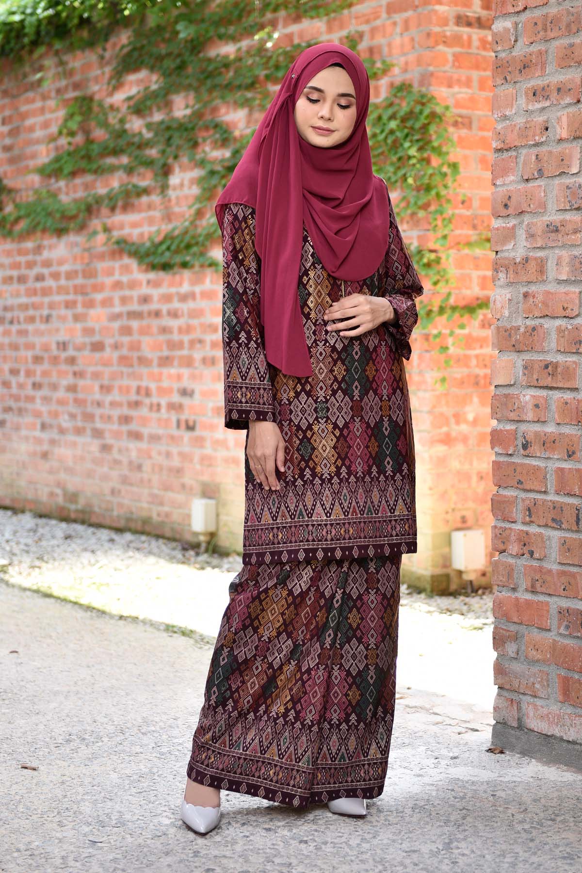 Baju Kurung Songket Luella - Deep Maroon