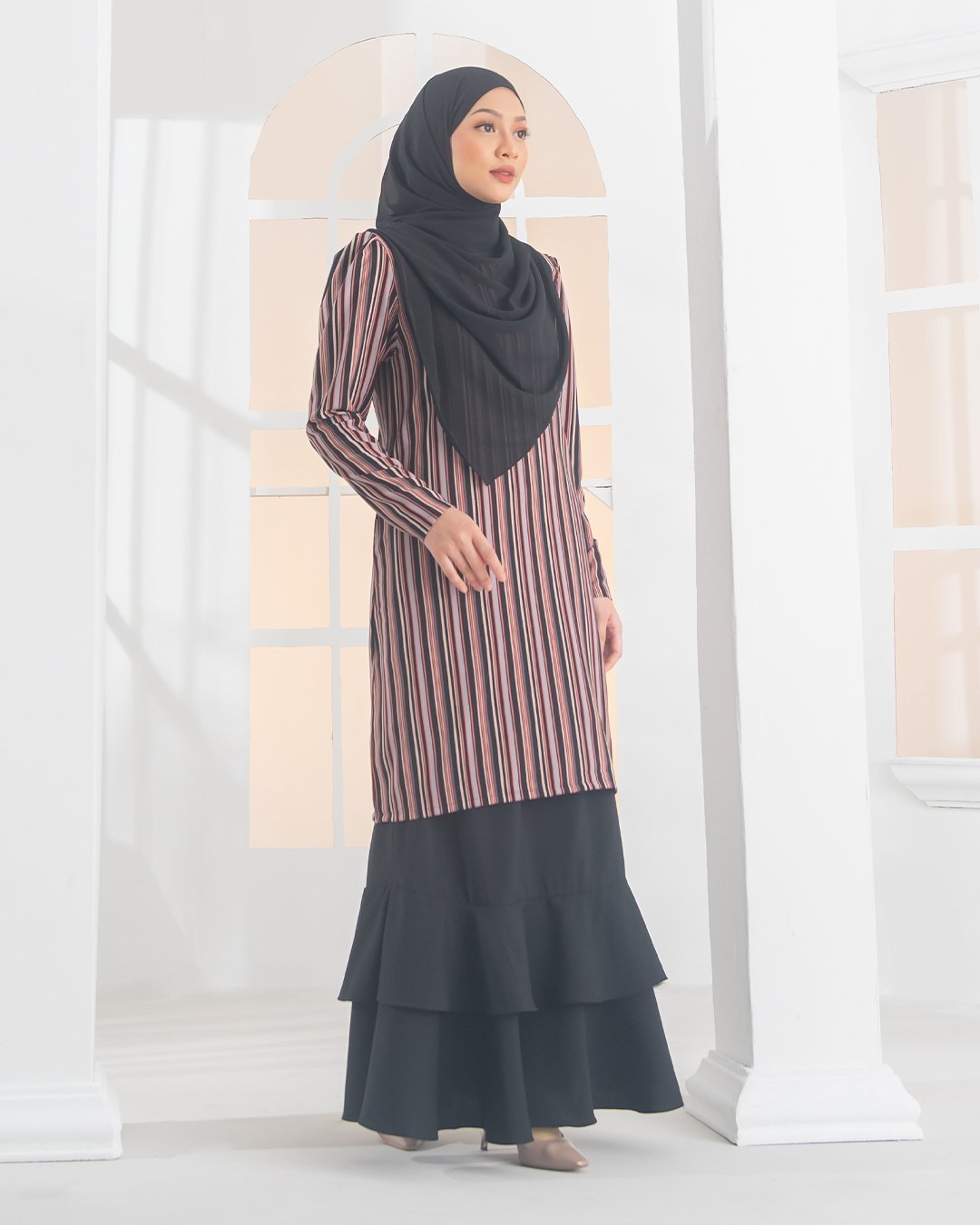 Baju Kurung Moden Puffy Luna Laluna X MCC – Classic Black